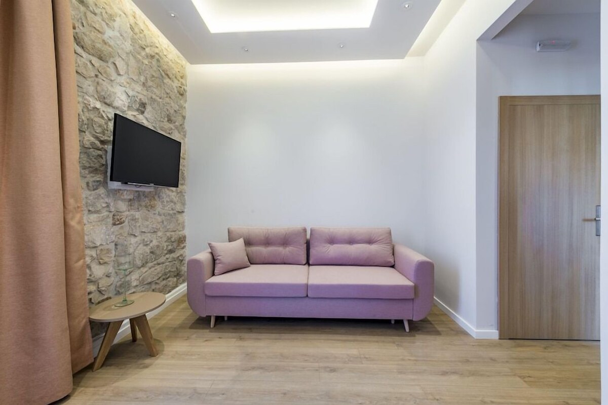 Living area | Flat-screen TV