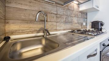 Apartamento conforto | Cozinha privada | Geladeira, fogão, cooktop, máquina de café expresso