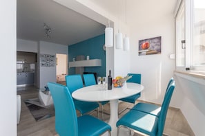 Apartment, 2 Bedrooms | Living room