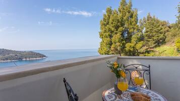 Apartment, 2 Bedrooms | Beach/ocean view