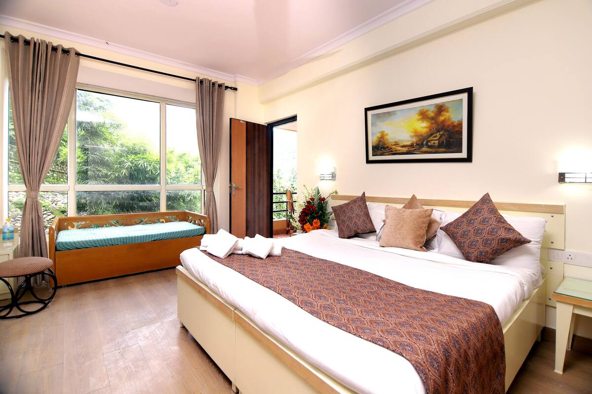 Appartamento Luxury, 2 camere da letto, balcone, vista fiume | Biancheria in cotone egiziano, biancheria da letto di alta qualità
