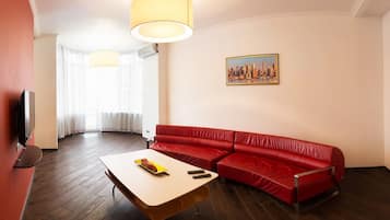 Apartemen, 1 kamar tidur | Area keluarga | TV layar datar