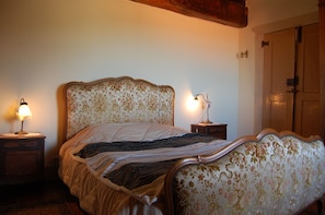 2 habitaciones, wifi gratis y ropa de cama 