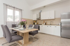 Dining - Apartment Ria (Dubrovnik)