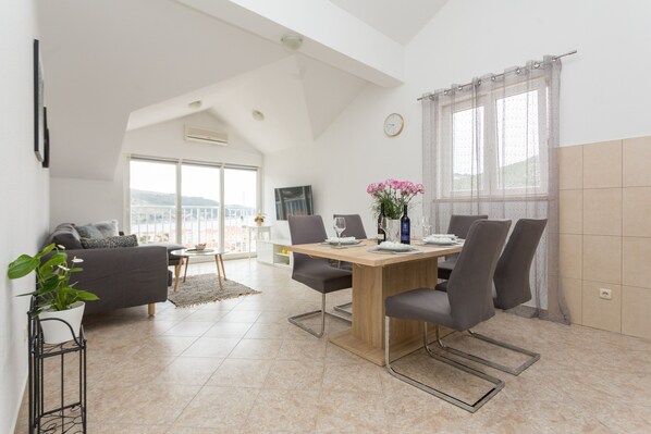 Apartment, 3 Bedrooms | Living room | Flat-screen TV - Apartment Ria (Dubrovnik)