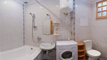 公寓, 1 間臥室 | 浴室 | 淋浴/浴缸二合一、吹風機、拖鞋、毛巾