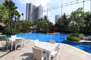 Kolam renang outdoor