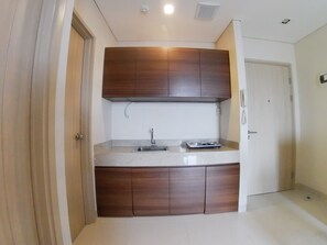 Apartment, 2 Bedrooms | Private kitchenette - Apatel Elpis Residences 07B07 (Jakarta)