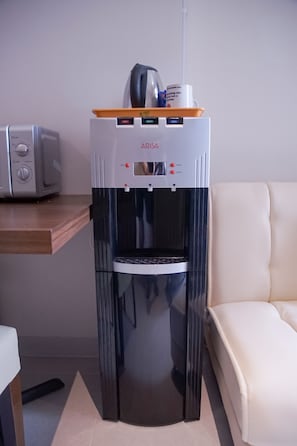 Apartment, 2 Bedrooms | Private kitchenette