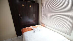 Ảnh chưa phân loại, 4 trong số 28 ảnh, nút