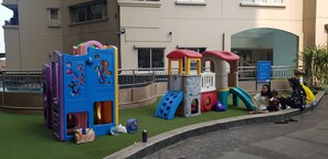 Children's play area - outdoor - Apatel Mediterania Marina Ancol Tower D (Jakarta)