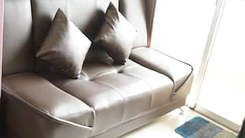 Appartement, 1 chambre | Salle de séjour | Téléviseur ACL