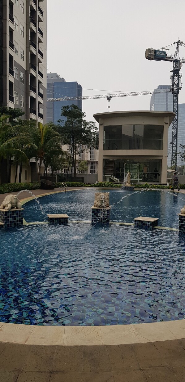 Outdoor pool - Apatel Silkwood Residences Alam Sutra (Tangerang)