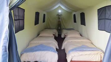 Comfort Tent, 2 Bedrooms, Non Smoking, Mountain View | Extra beds