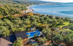 Outdoor pool, pool loungers - 2 bedroom awesome home in Punat (Punat)