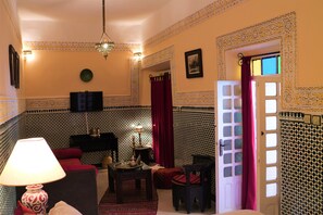 标准套房 | 起居区