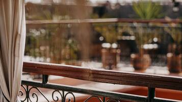 Chambre Double Confort | Terrasse/Patio