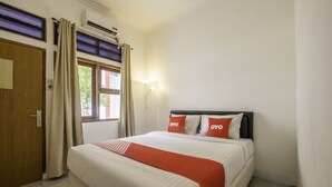Kamar Double Standar | Wi-Fi gratis dan seprai linen