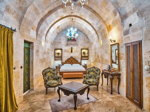 Superior Mansion Suite | Premium bedding, minibar, in-room safe, individually decorated
