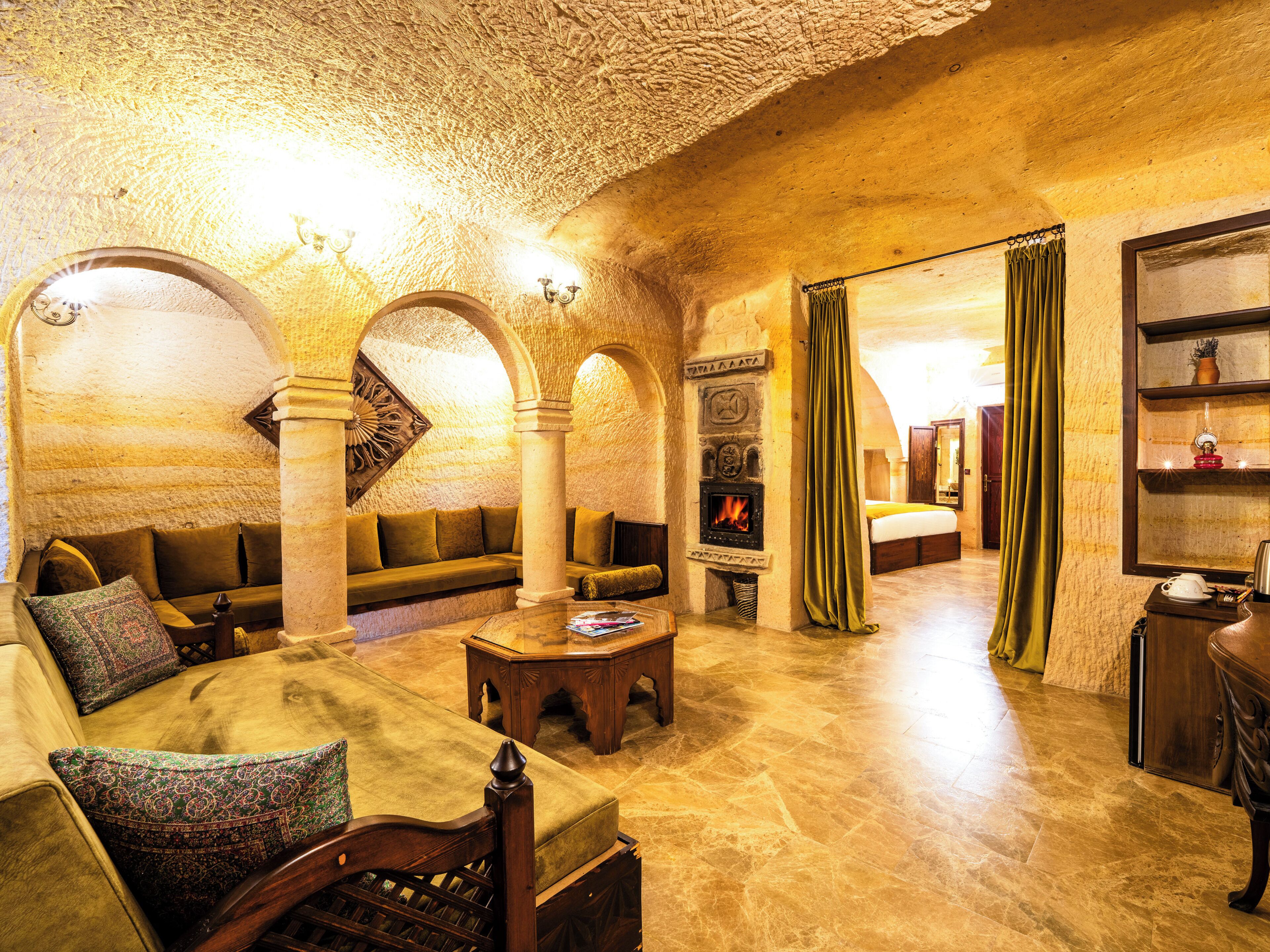 Superior Cave Suite | Premium bedding, minibar, in-room safe, individually decorated