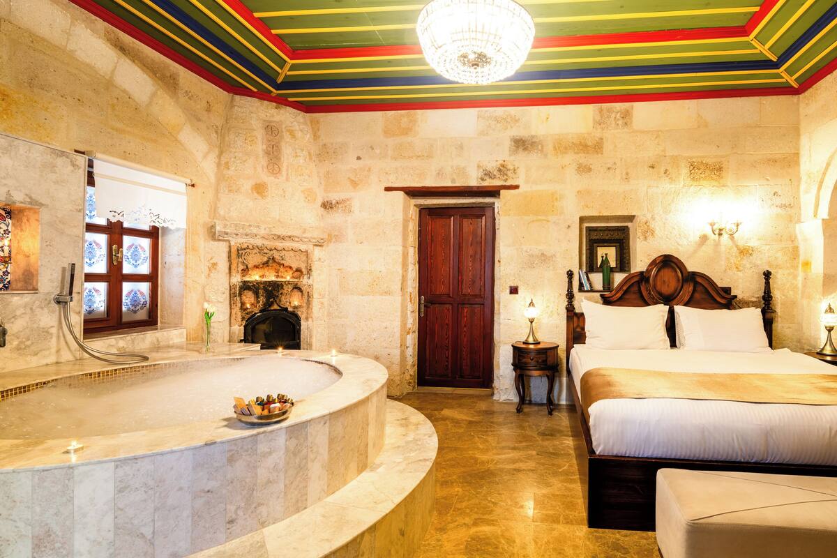 Sultan Stone Suite | Ropa de cama de alta calidad y edredones de plumas