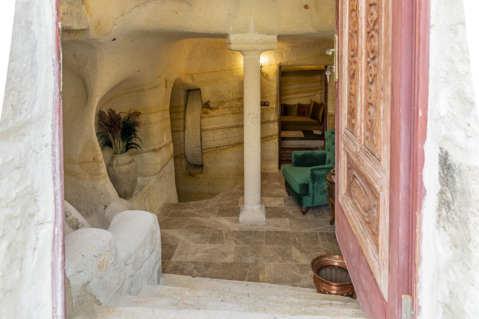 King Cave Suite