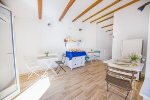 Tägliches inbegriffenes Frühstücksbuffet