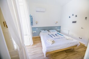 Habitación económica | Escritorio, insonorización, wifi gratis y ropa de cama 