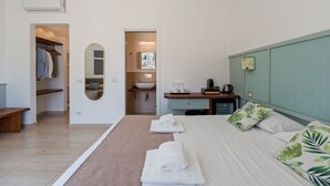 Unclassified image, 5 of 20, button - Romantic Suite Sorrento center with Balcony & View (Sorrento)