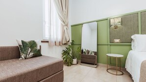 Unclassified image, 4 of 25, button - Modern & Elegant Suite in the heart of Sorrento (Sorrento)