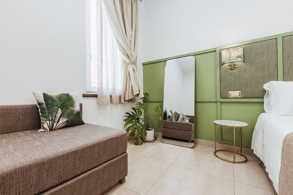 1 chambre, coffres-forts dans les chambres, bureau