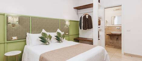 1 quarto, cofres nos quartos, escrivaninha