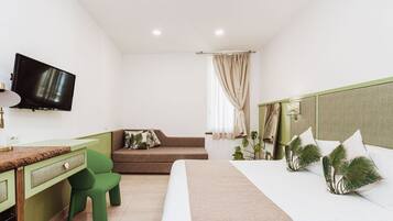 1 bedroom, in-room safe, desk, iron/ironing board