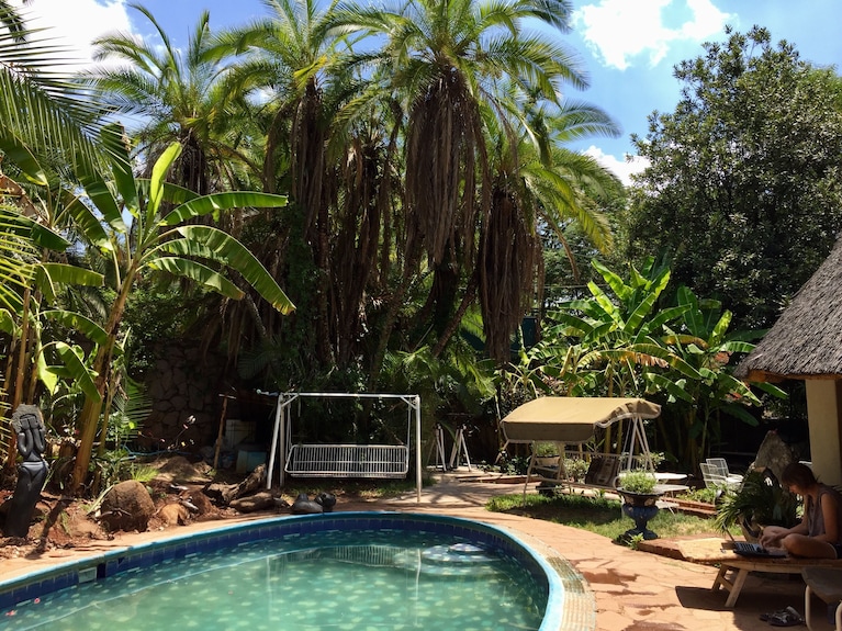 It's a Small World Backpackers Lodge - Hostel Reviews, Deals & Photos 2026 - Expedia It's a Small World Backpackers Lodge - Hostel Reviews, Deals & Photos 2026 - Expedia