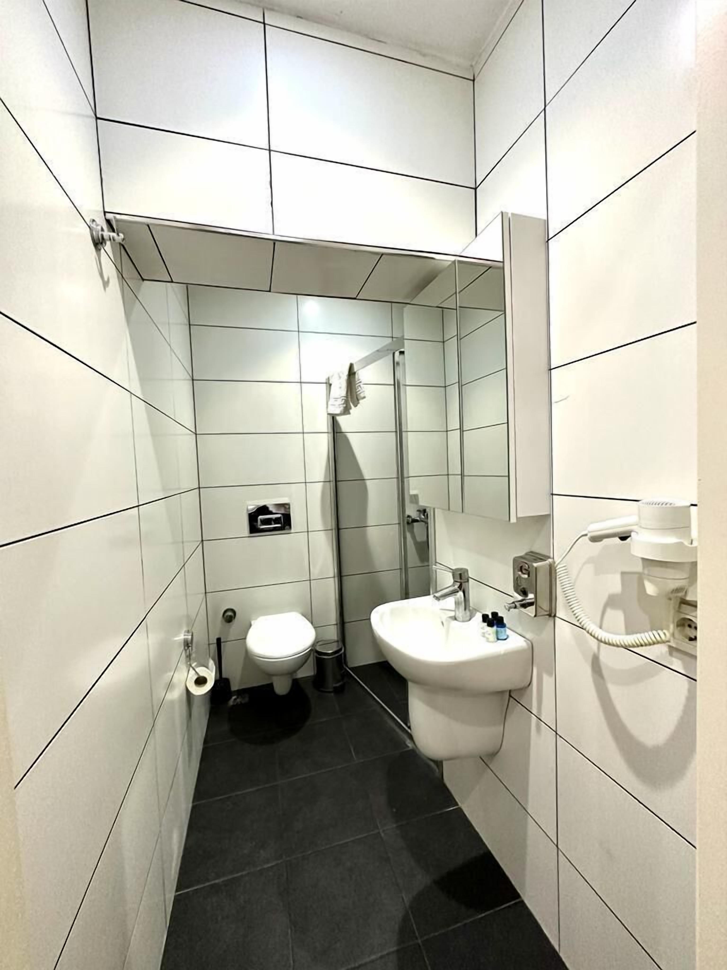 Photo - Aram Kerasi Rooms