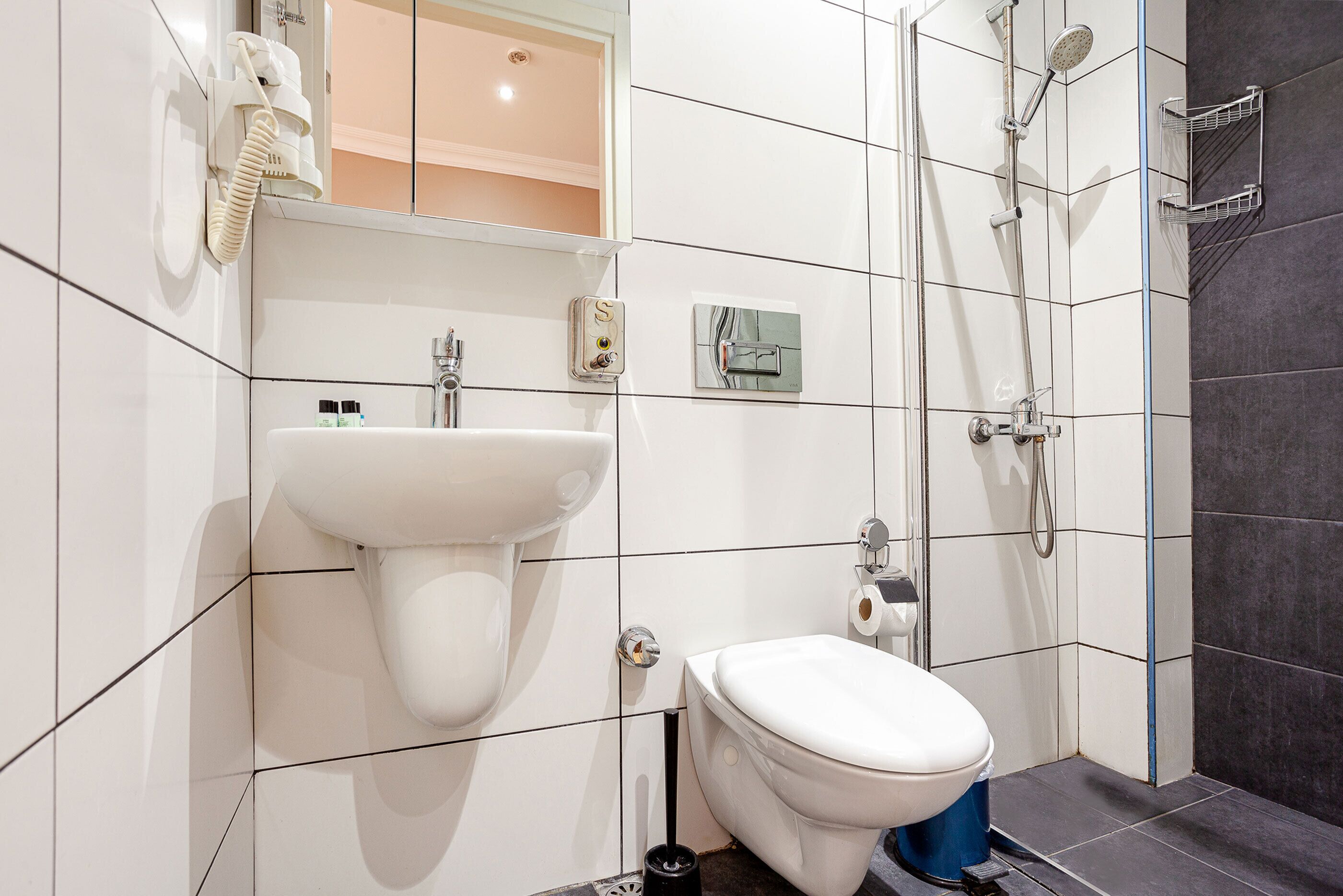 Photo - Aram Kerasi Rooms