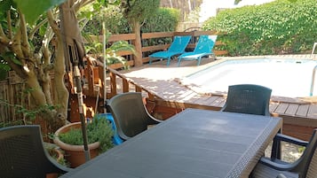 室外游泳池