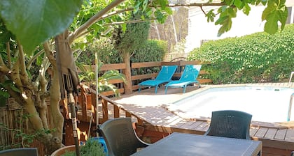 Villa 400m from the beach and private pool.