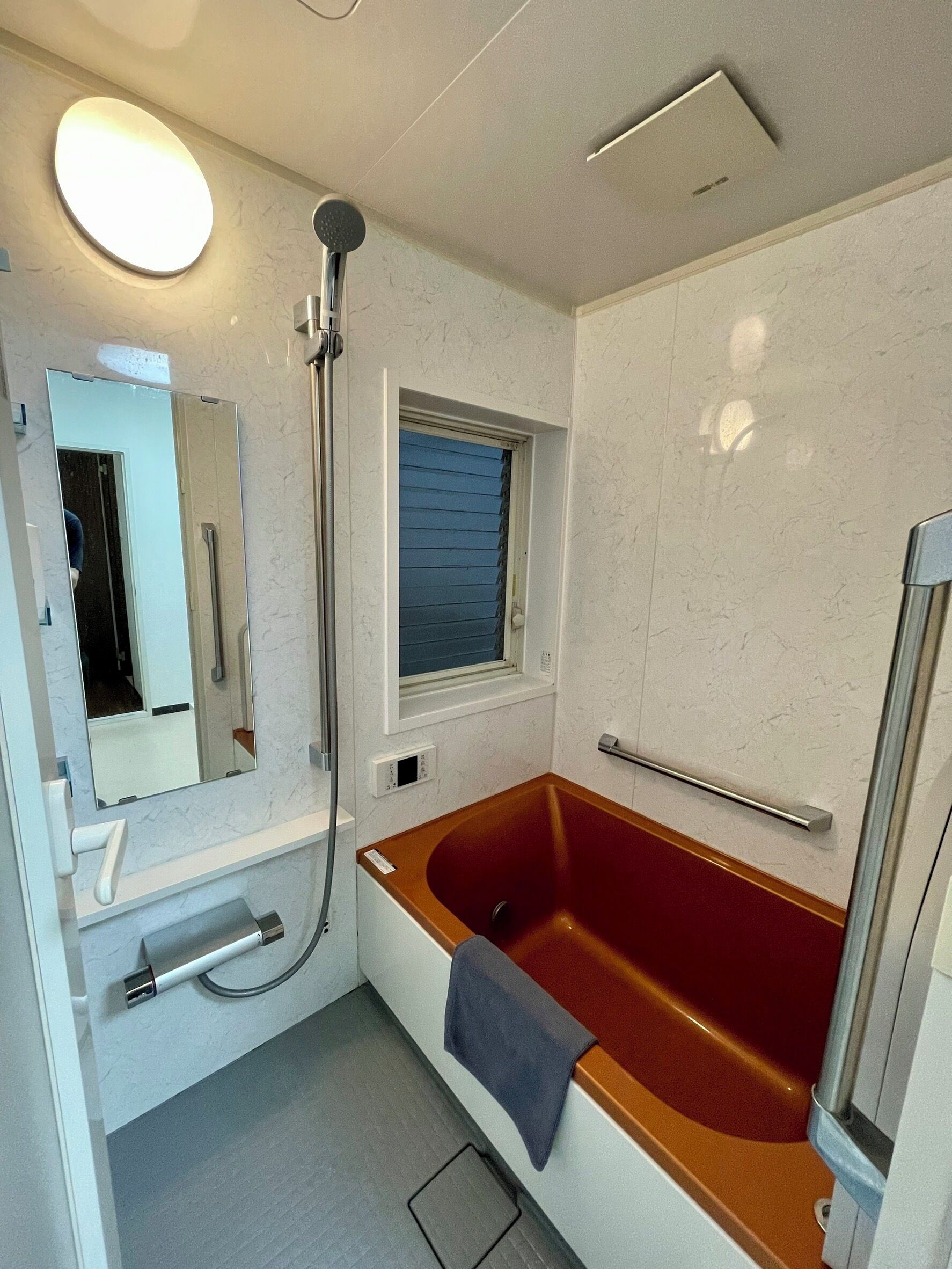 Basic Apartment, 1 Bedroom | Bathroom | Combined shower/bathtub, hair dryer, slippers, towels