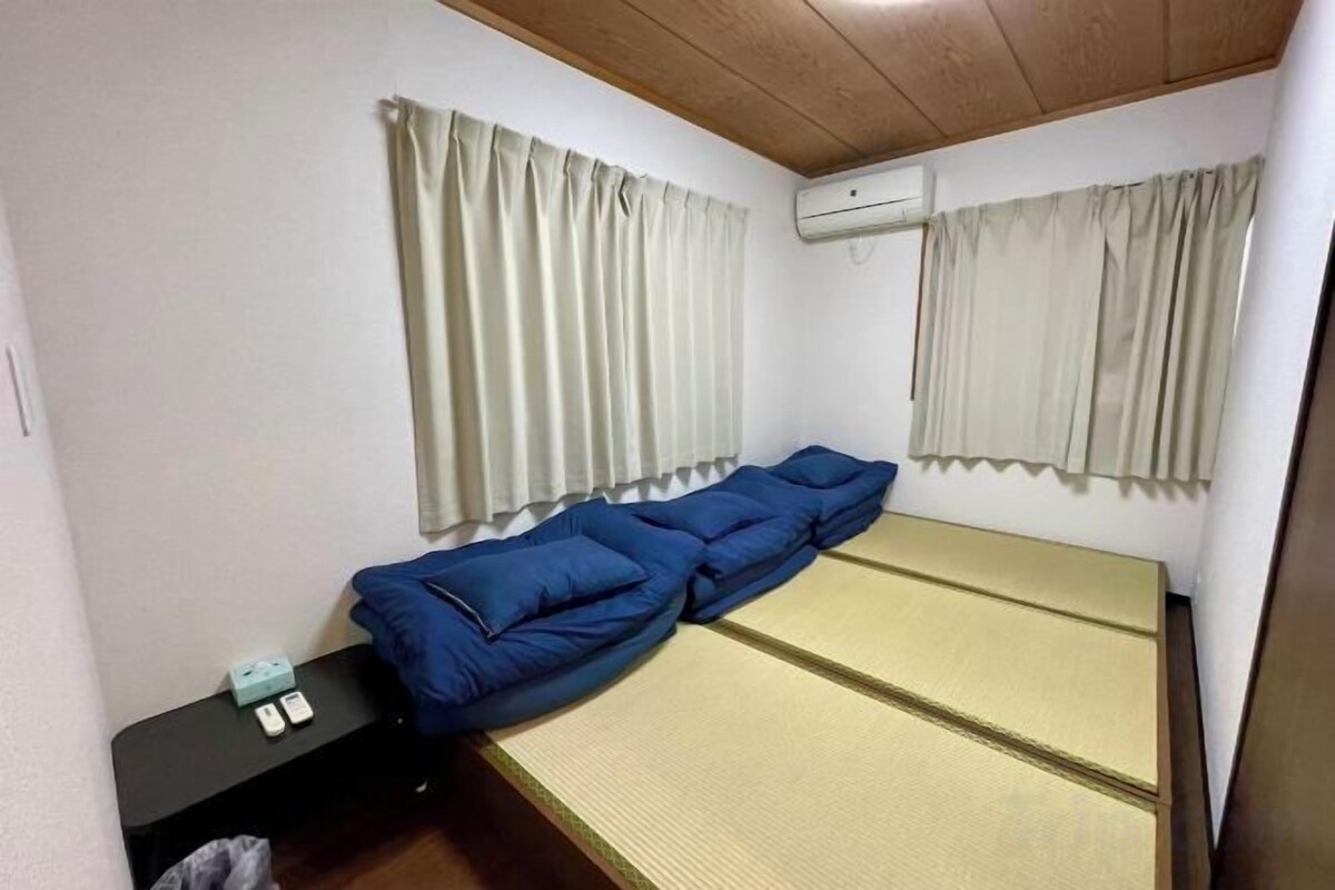 1 bedroom, blackout drapes, soundproofing, WiFi (free)