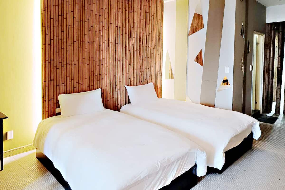 Chambre Double, vue ville
