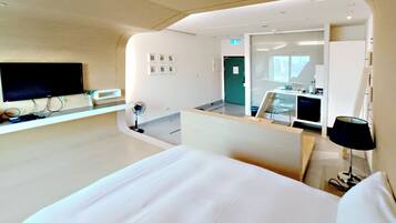 Deluxe Double Room, City View | Down comforters, individually decorated, free WiFi