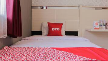 Standard Twin Room | Desk, free WiFi, bed sheets