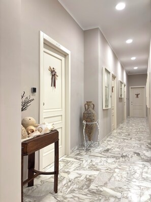 32-Zoll-Smart-TV mit Digitalempfang, Fernseher