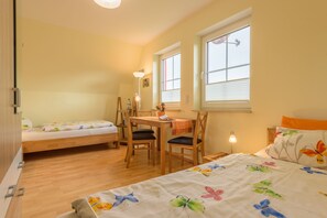 2 عدّة غرف نوم ومكواة/لوح كي وواي فاي