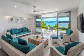 TV - Frangipani 004, Hamilton Island (Hamilton Island)