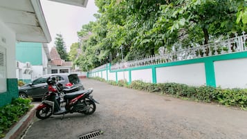 Free self-parking