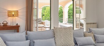 Noble Villa Golf and Pool by the Sea