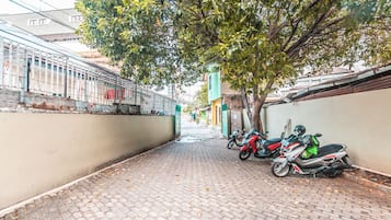 Free self parking