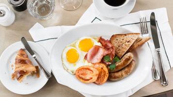Bao gồm bữa sáng kiểu Anh hàng ngày